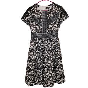 Banana Republic black and white floral embroidered dress SZ 4 Romantic Boho